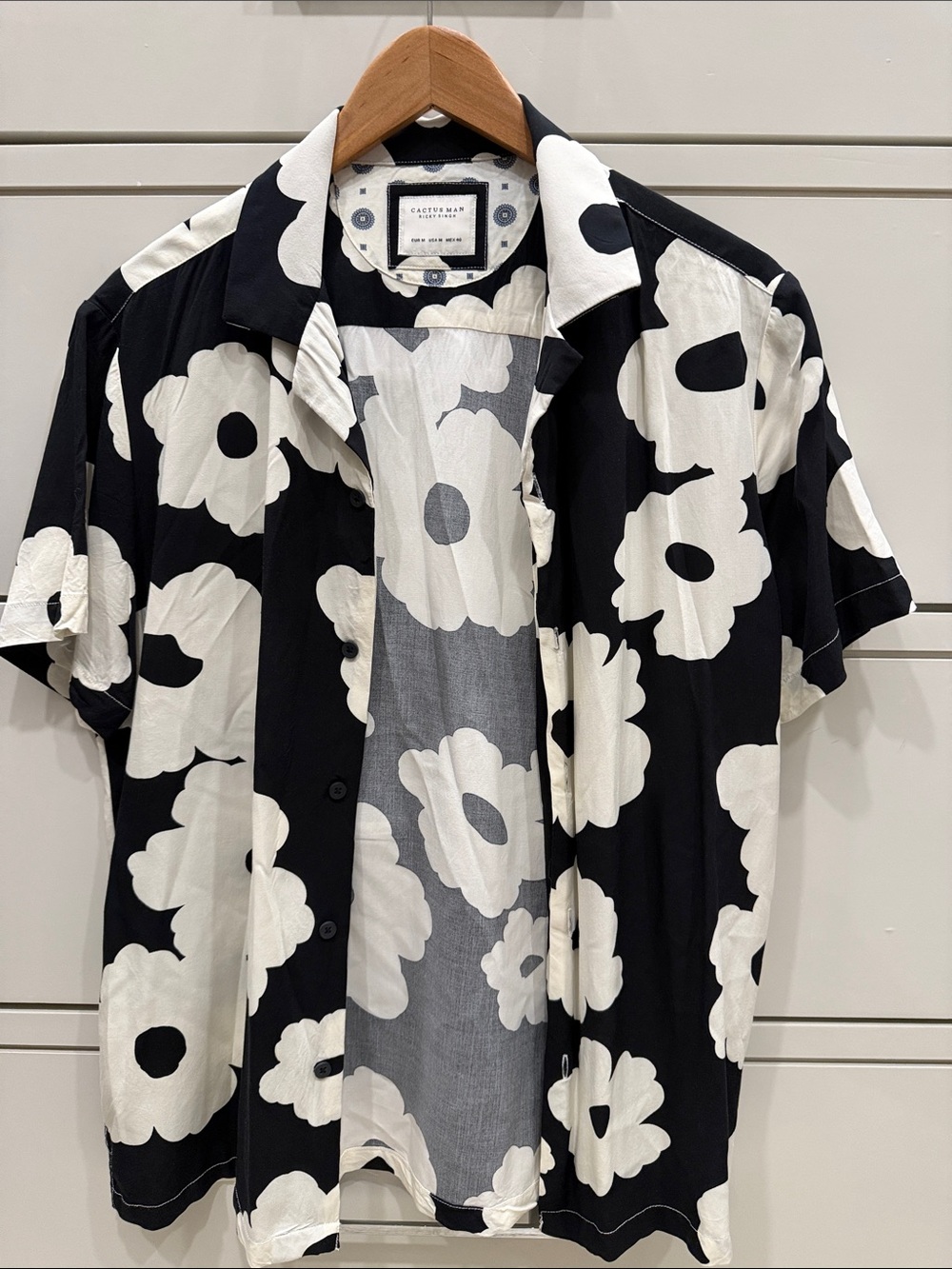 Castaway Black & White Floral Short Sleeve Button-Down Shirt